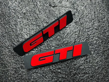 Load image into Gallery viewer, X2 GTI USA Side Badge Volkswagen Golf 3 mk3 emblema lateral
