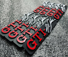 Load image into Gallery viewer, X2 GTI - 20 JAHRE Side Badge Volkswagen Golf 3 mk3 emblema lateral 20 ANIVERSARIO
